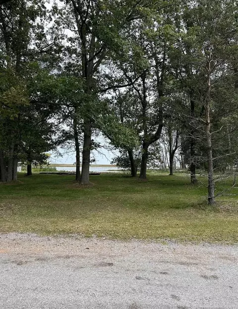 0 Oak, Pinconning, MI 48650 photo 2