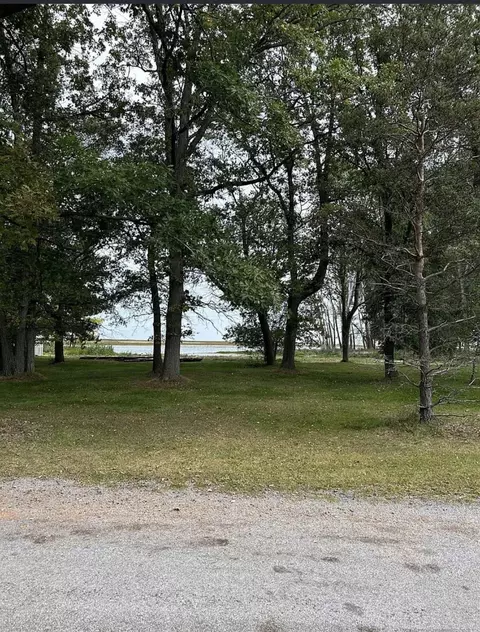 0 Oak, Pinconning, MI 48650 photo 3