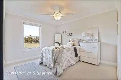 Bedroom - 4050 Hackett Rd, Saginaw, MI 48603 photo 3 of 5