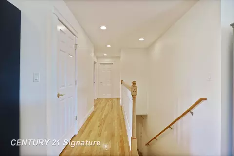 Entry Way - 4050 Hackett Rd, Saginaw, MI 48603 photo 3 of 9