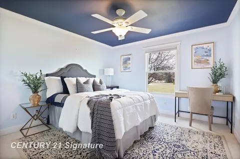 Bedroom - 4050 Hackett Rd, Saginaw, MI 48603 photo 4 of 5