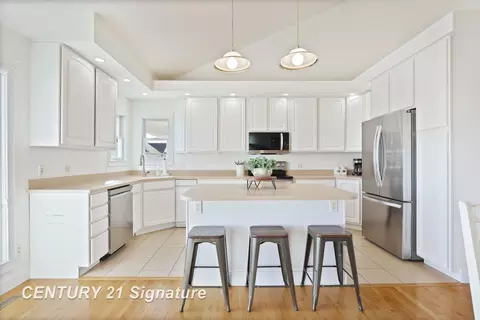 Kitchen - 4050 Hackett Rd, Saginaw, MI 48603 photo 1 of 5