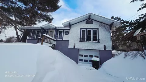 607 Washington, Iron River, MI 49935