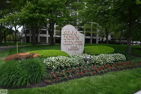 5000 Town #801, Southfield, MI 48075