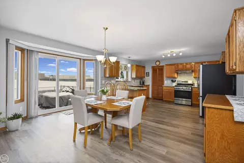 Dining - 21258 Fairfield, Macomb, MI 48044 photo 1 of 2