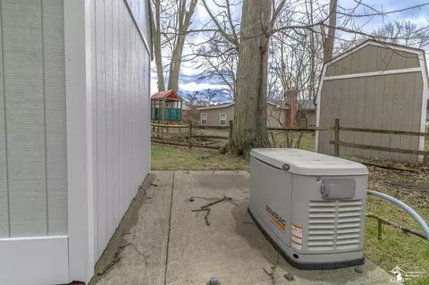 Exterior - 1191 Mapleway, Temperance, MI 48182 photo 10 of 10