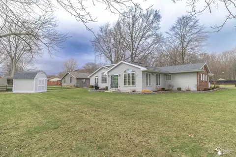 Exterior - 1191 Mapleway, Temperance, MI 48182 photo 6 of 10