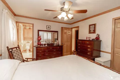 Bedroom - 1191 Mapleway, Temperance, MI 48182 photo 3 of 6