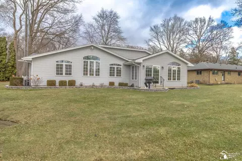 Exterior - 1191 Mapleway, Temperance, MI 48182 photo 8 of 10