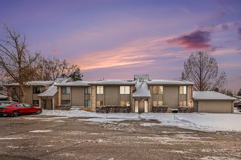 1891 Meadow Dl, Rochester Hills, MI 48309