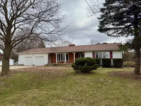 16351 S Oakley, Chesaning, MI 48616