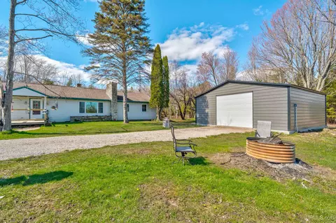 5444 W Us2, Manistique, MI 49854