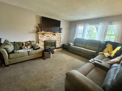 Living - 4083 W Herbison, Dewitt, MI 48820 photo 2 of 5