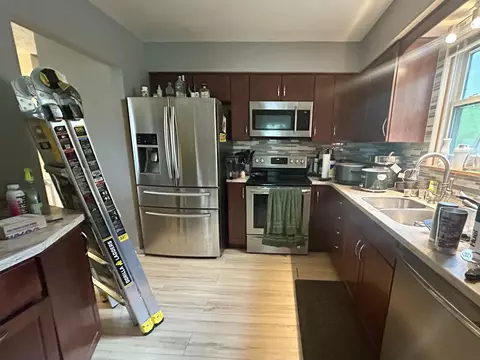 Kitchen - 4083 W Herbison, Dewitt, MI 48820 photo 1 of 3