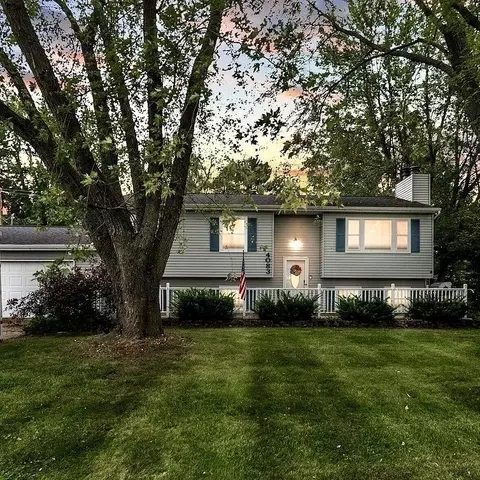 4083 W Herbison, Dewitt, MI 48820