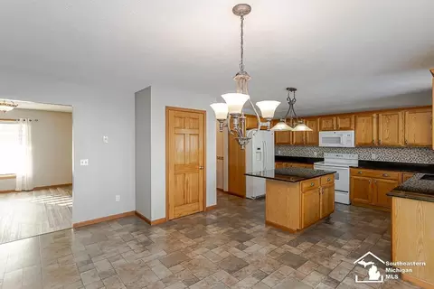 Kitchen - 2234 Stirrup, Temperance, MI 48182 photo 2 of 8