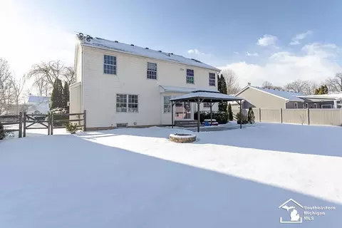 Exterior - 2234 Stirrup, Temperance, MI 48182 photo 8 of 9