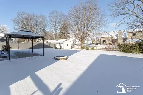 Exterior - 2234 Stirrup, Temperance, MI 48182 photo 9 of 9