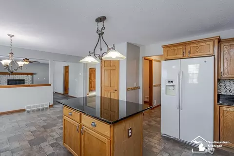 Kitchen - 2234 Stirrup, Temperance, MI 48182 photo 7 of 8