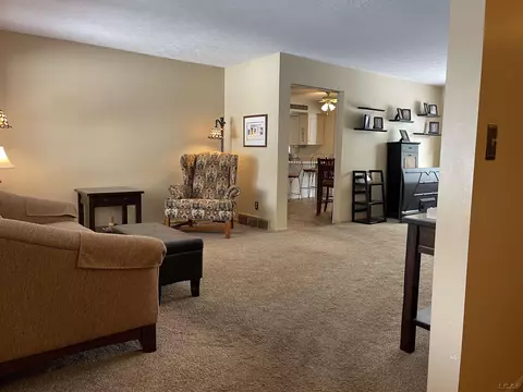 404 Mills, Saline, MI 48176 photo 3