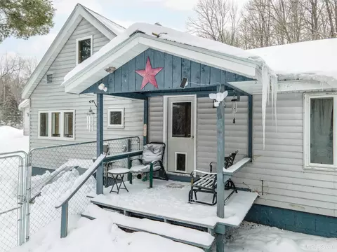 903 Bates Amasa, Iron River, MI 49935