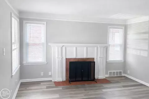 Living - 15608 Stricker, Eastpointe, MI 48021 photo 2 of 4