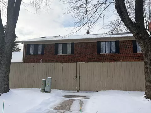 42499 Eldon, Clinton Township, MI 48038