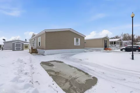42047 La Roi Dr, Novi, MI 48377