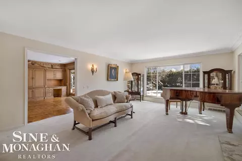 Living - 286 Grosse Pointe, Grosse Pointe Farms, MI 48236 photo 2 of 4