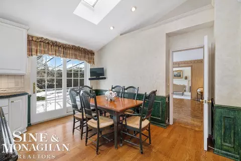 Dining - 286 Grosse Pointe, Grosse Pointe Farms, MI 48236 photo 1 of 3