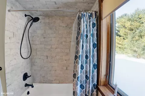 Bath - 9652 Bartel, Columbus, MI 48063 photo 6 of 6
