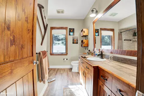Bath - 9652 Bartel, Columbus, MI 48063 photo 1 of 6
