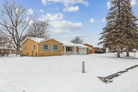 4462 Westmont, Flint, MI 48507