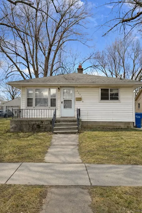 8251 Hudson, Warren, MI 48089