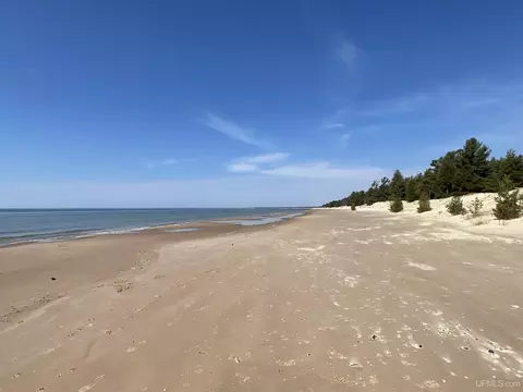 Parcel C 437' On Top O' The Lake, Gulliver, MI 49840
