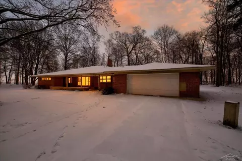 11215 Beech, Sebewaing, MI 48759