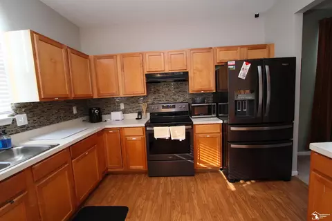 35773 Surrey, Romulus, MI 48174 photo 16
