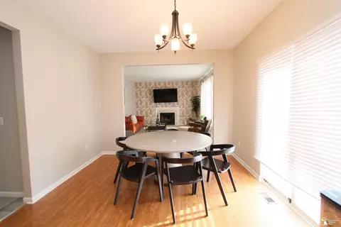 35773 Surrey, Romulus, MI 48174 photo 15