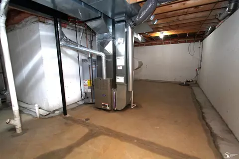 35773 Surrey, Romulus, MI 48174 photo 32