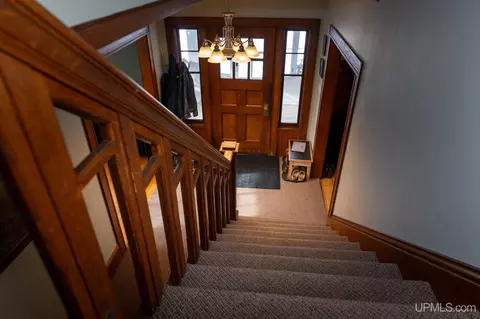 Entry Way - 704 N Main, Ishpeming, MI 49849 photo 6 of 8