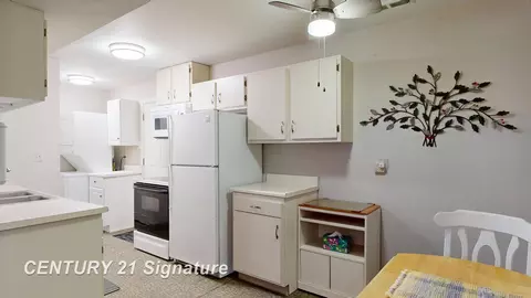 7490 Hampton, Davison, MI 48423 photo 10
