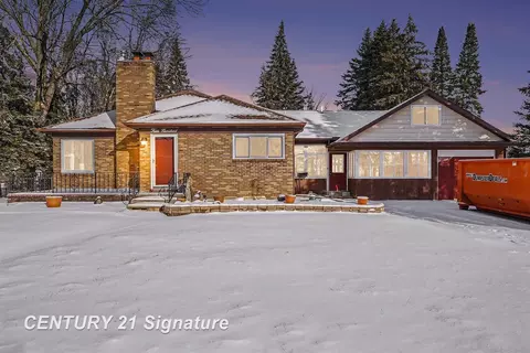 400 W Lynn, Saginaw, MI 48604