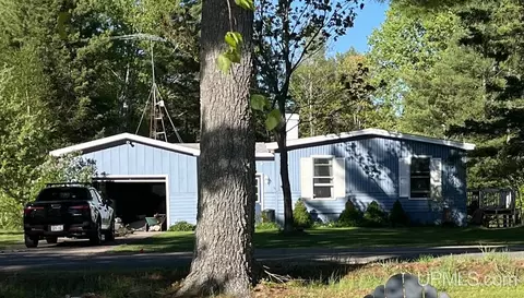 21559 Beaufort, Michigamme, MI 49861