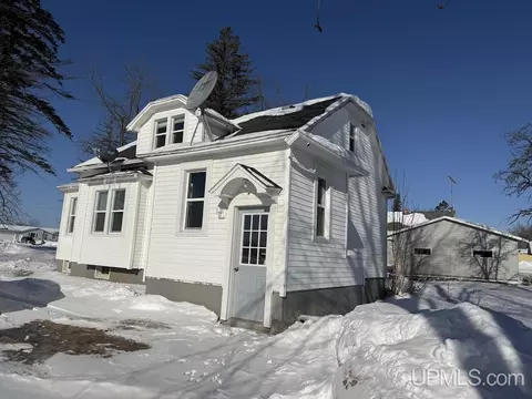 4350 D, Bark River, MI 49807 photo 2