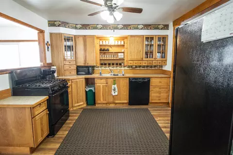 Kitchen - 1623 Morgan, Clio, MI 48420 photo 2 of 4
