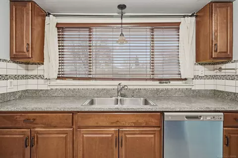 Kitchen - 32260 Linderman, Warren, MI 48093 photo 2 of 3