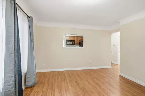 Living - 32260 Linderman, Warren, MI 48093 photo 2 of 2