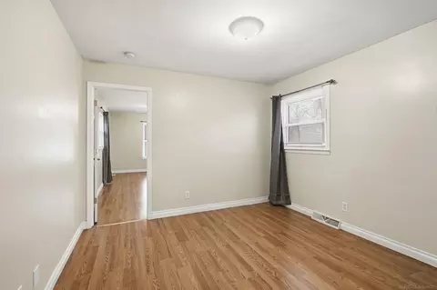 Bedroom - 32260 Linderman, Warren, MI 48093 photo 3 of 5