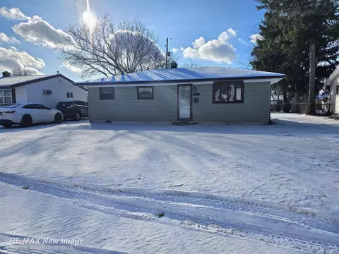 2822 Kensington, Saginaw, MI 48601