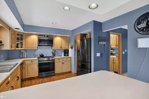 Kitchen - 1446 Van Vleet, Flushing, MI 48433 photo 2 of 3